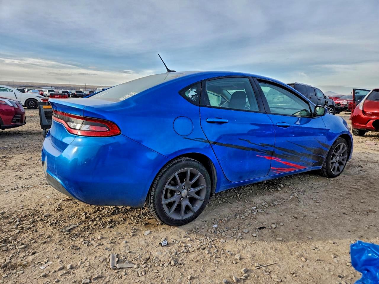2015 DODGE DART SE photo 3