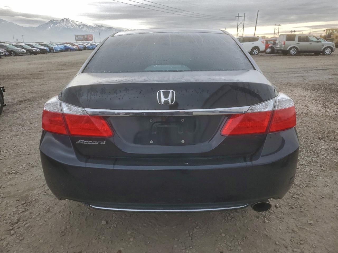 2015 HONDA ACCORD LX photo 6