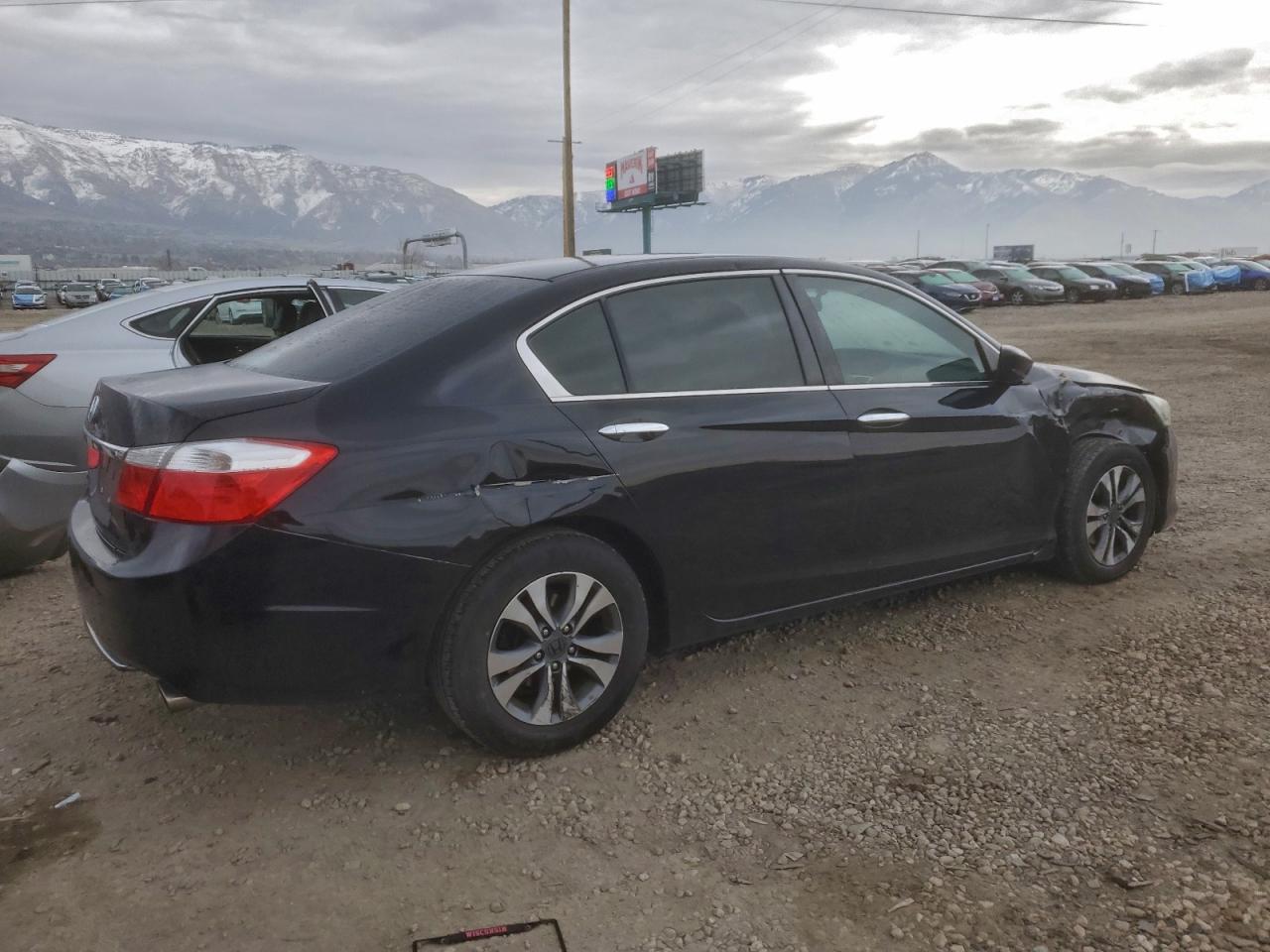 2015 HONDA ACCORD LX photo 3