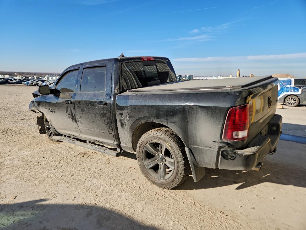 2016 RAM 1500 SPORT photo 2