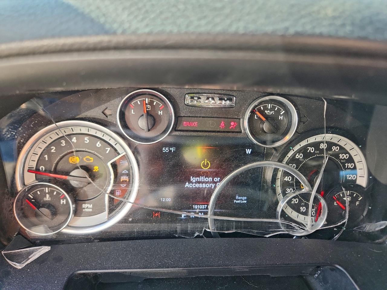 2016 RAM 1500 SPORT photo 9