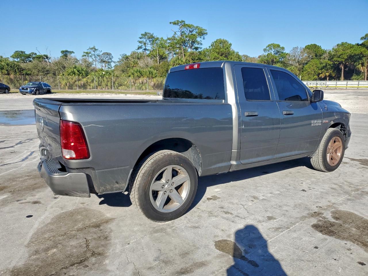 2013 RAM 1500 ST photo 3