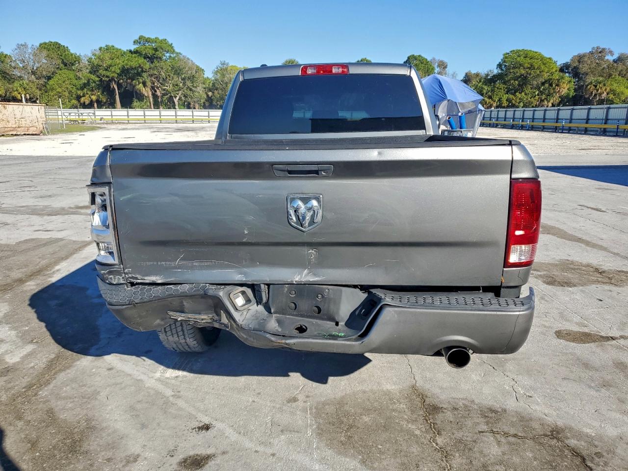 2013 RAM 1500 ST photo 6