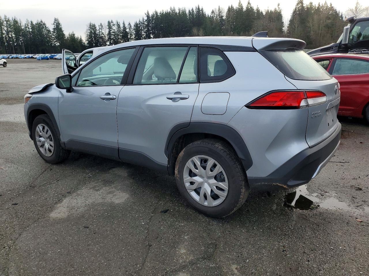 2023 TOYOTA COROLLA CROSS L photo 2