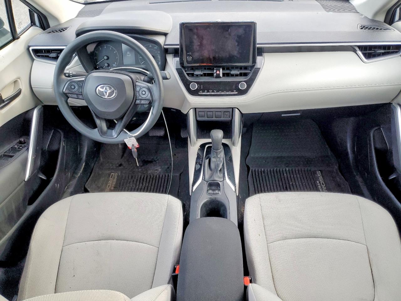 2023 TOYOTA COROLLA CROSS L photo 8