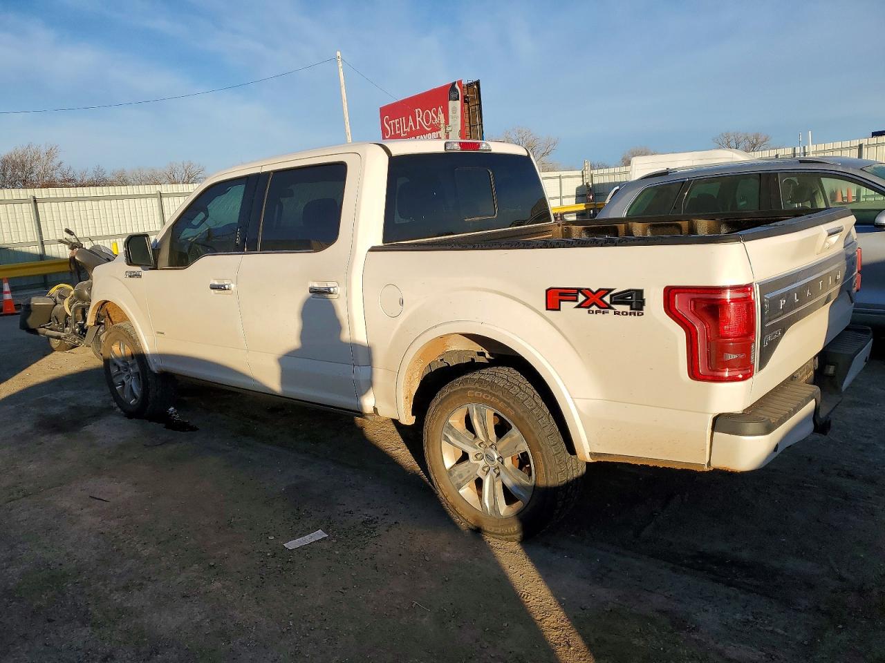 2015 FORD F150 SUPERCREW photo 2