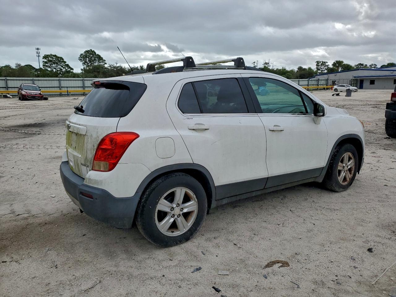2015 CHEVROLET TRAX 1LT photo 3