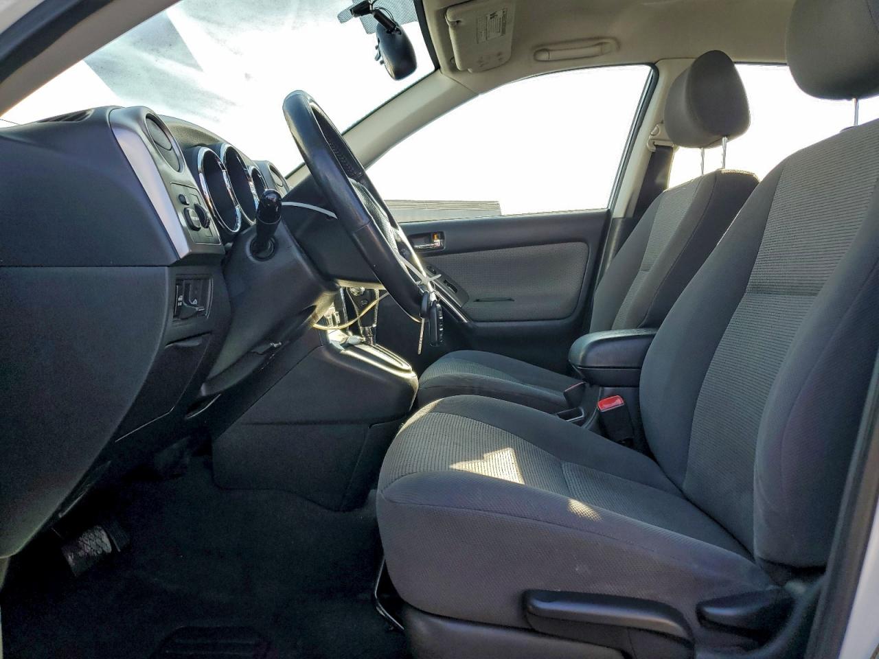 2007 TOYOTA COROLLA MATRIX XR photo 7