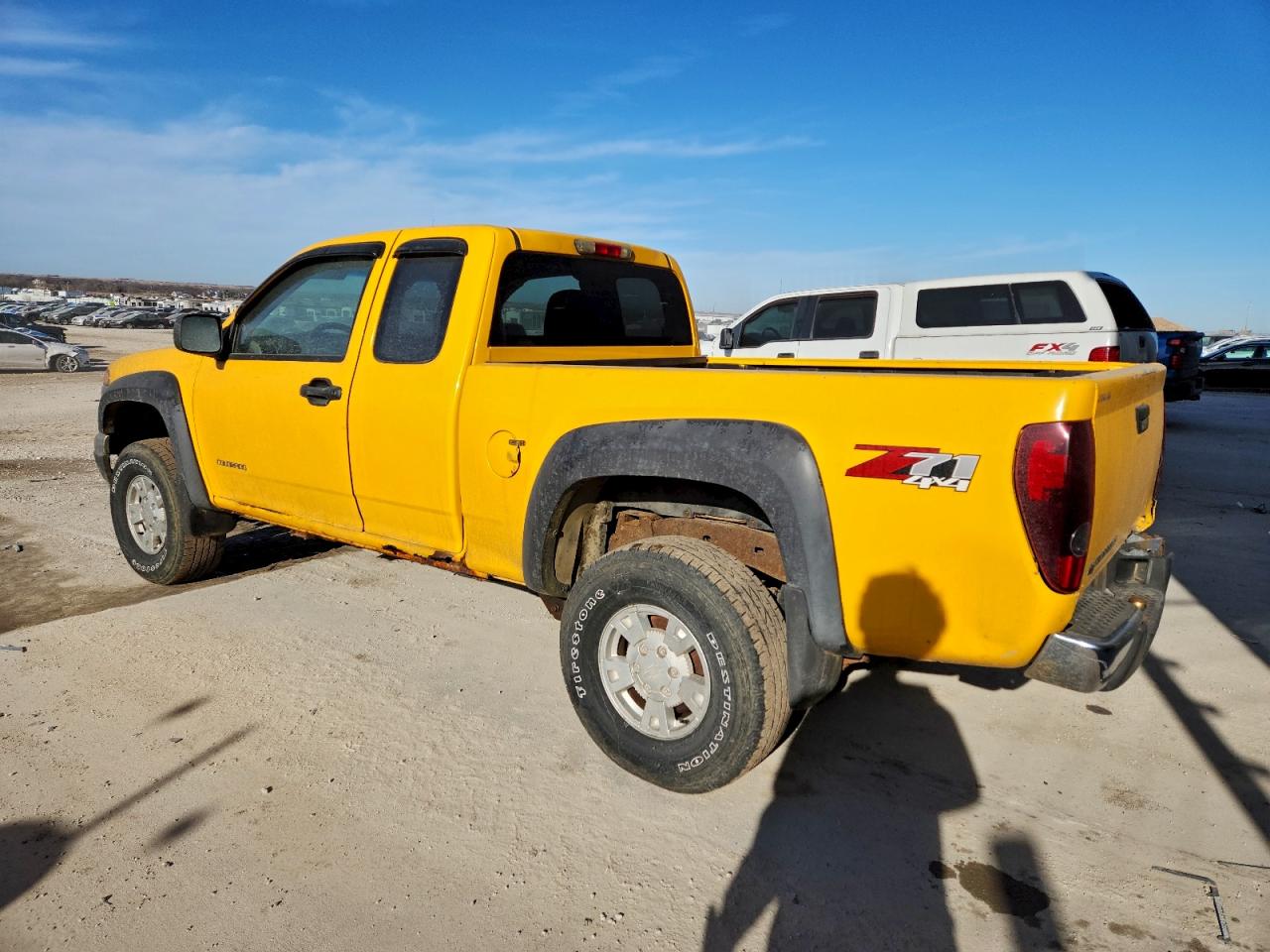 2005 CHEVROLET COLORADO photo 2