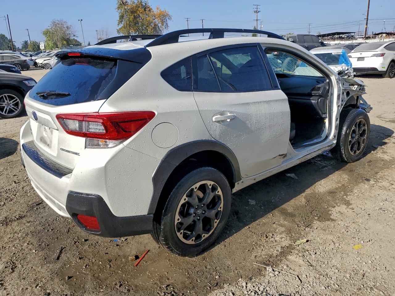 2023 SUBARU CROSSTREK photo 3
