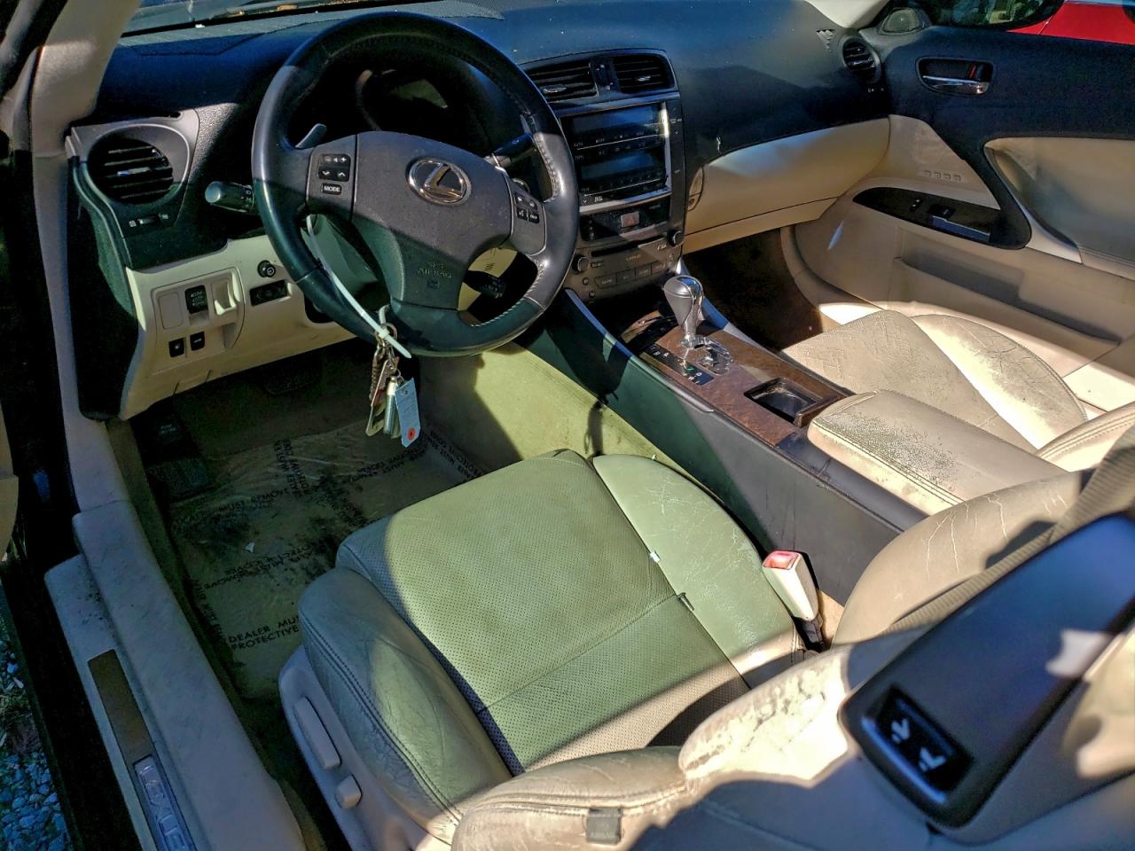 2010 LEXUS IS 250 photo 8