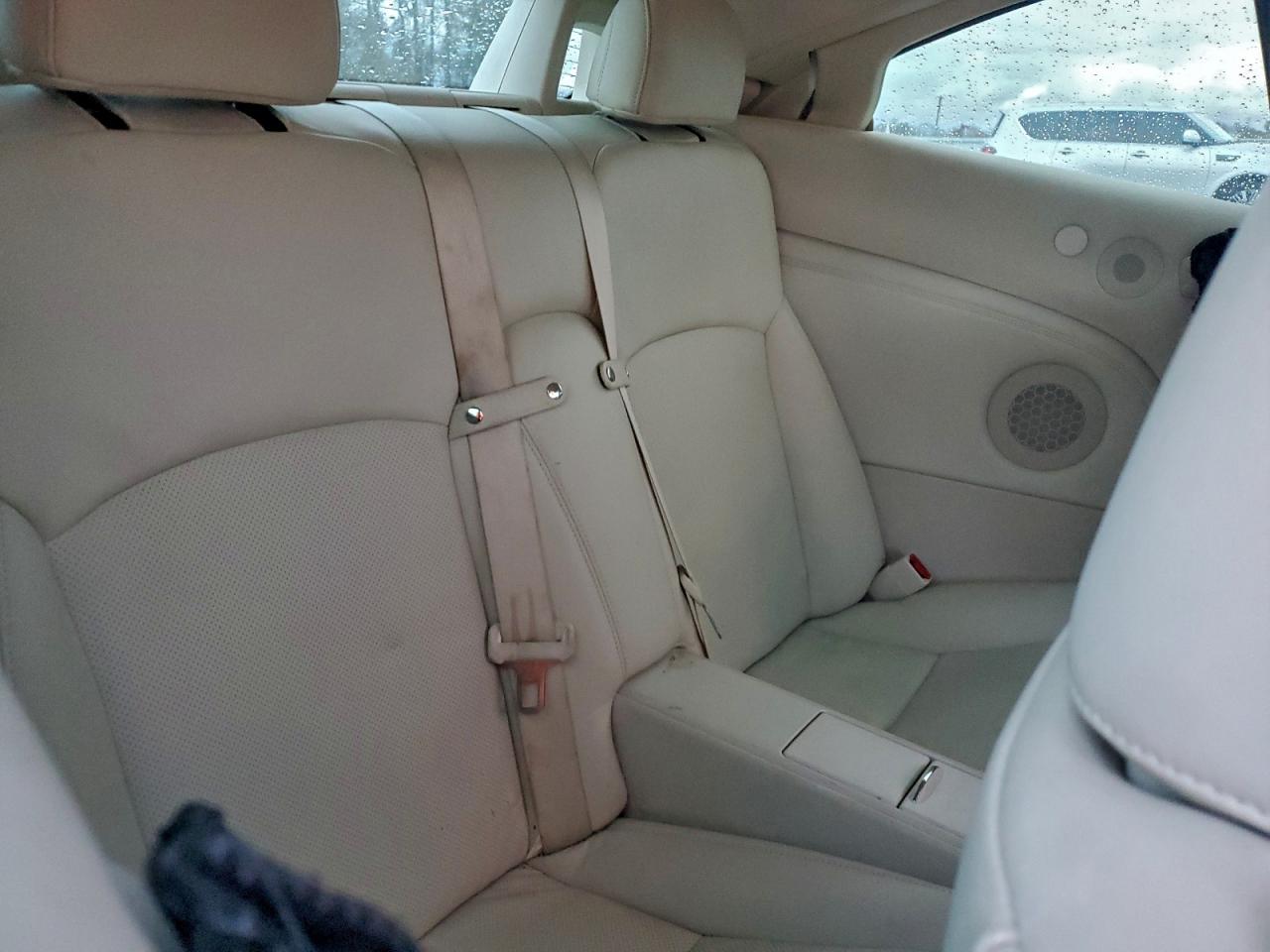 2010 LEXUS IS 250 photo 10
