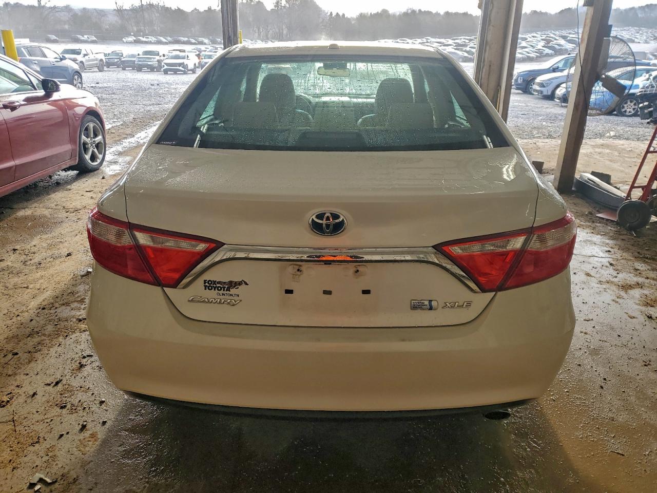 2017 TOYOTA CAMRY HYBRID photo 6