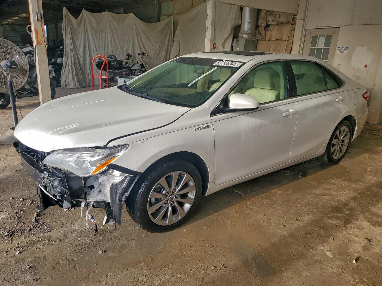 2017 TOYOTA CAMRY