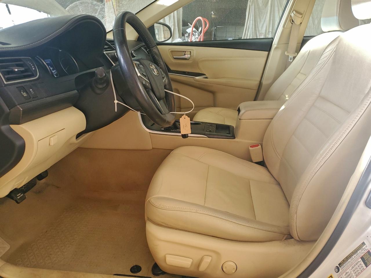 2017 TOYOTA CAMRY HYBRID photo 7
