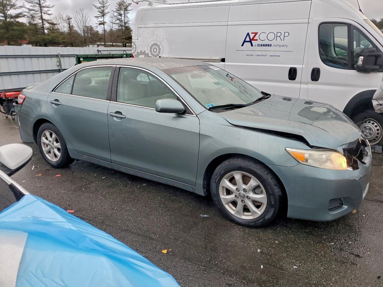 2011 TOYOTA CAMRY BASE photo 4
