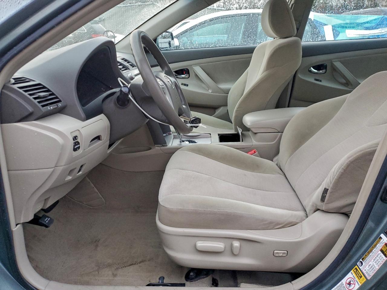 2011 TOYOTA CAMRY BASE photo 7