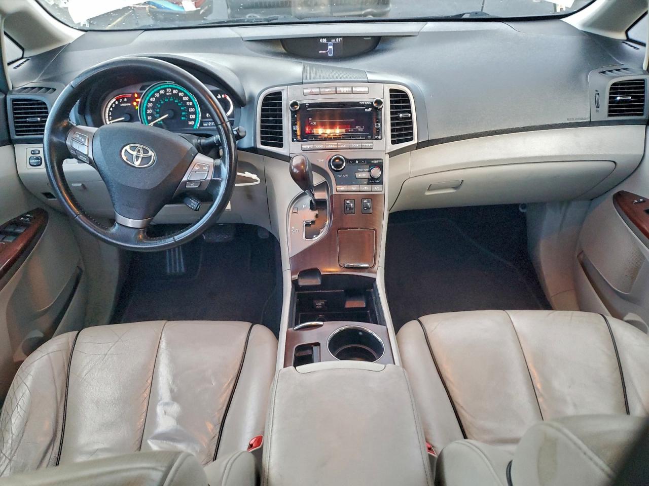 2010 TOYOTA VENZA photo 8