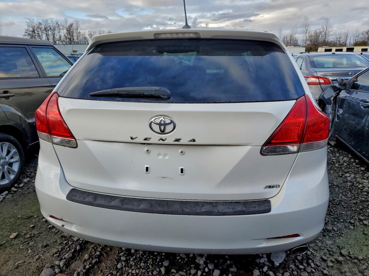 2010 TOYOTA VENZA photo 6