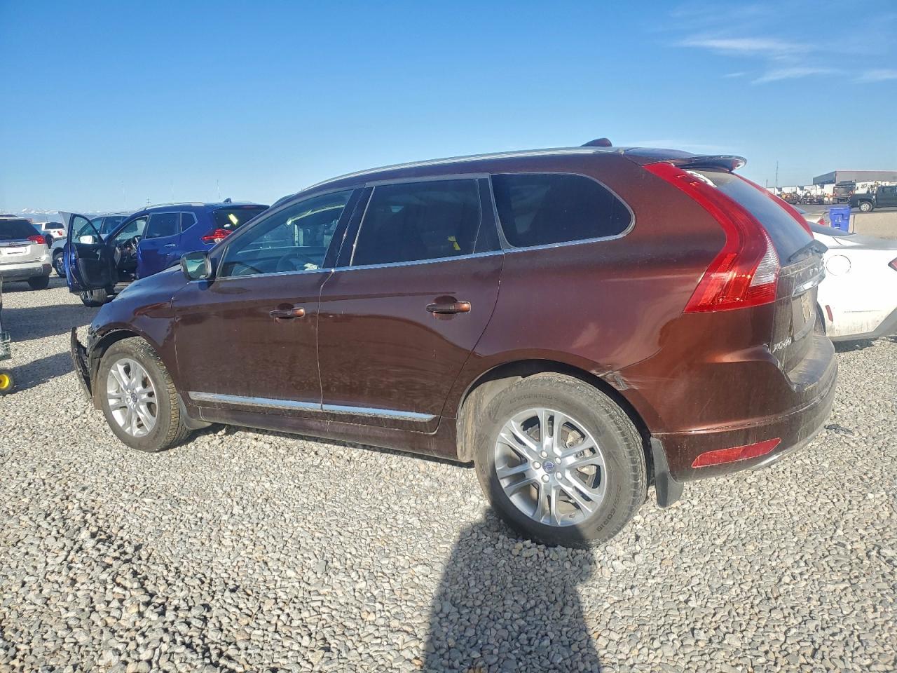 2016 VOLVO XC60 T6 PREMIER photo 2