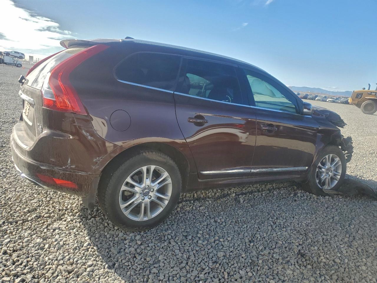 2016 VOLVO XC60 T6 PREMIER photo 3