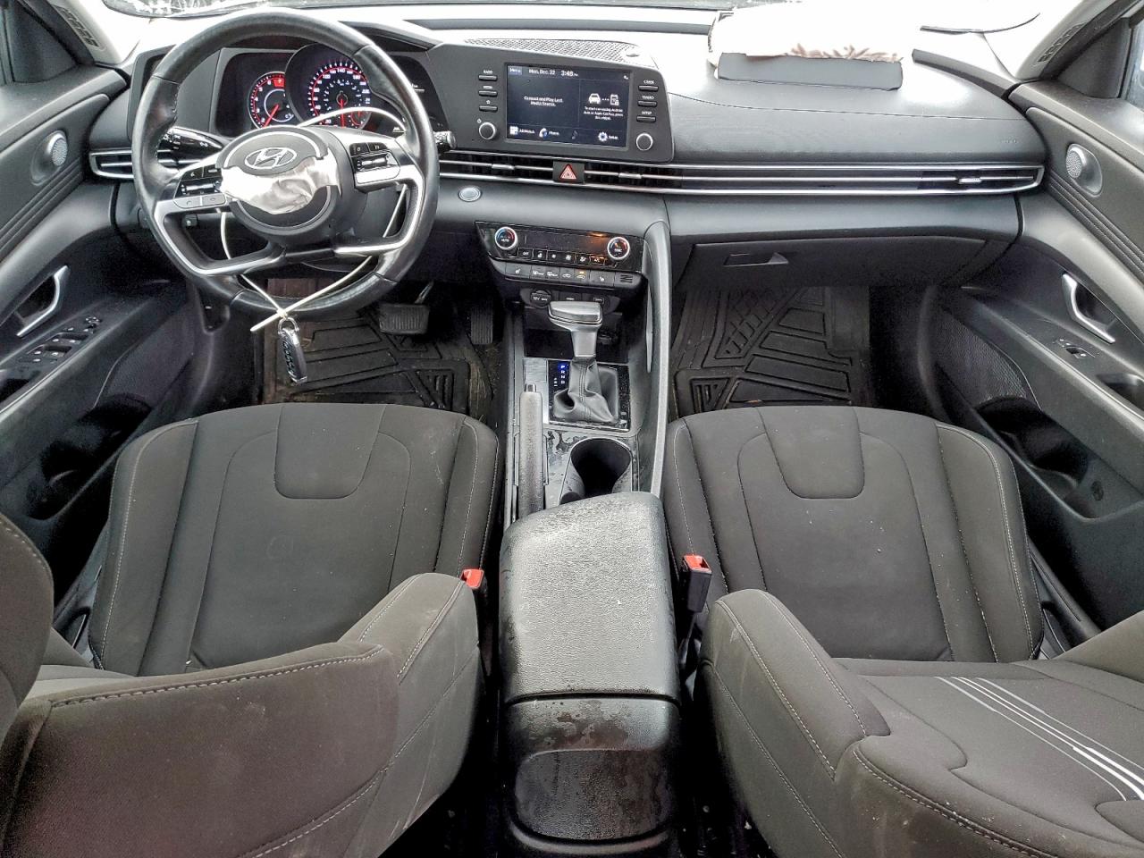 2022 HYUNDAI ELANTRA SEL photo 8
