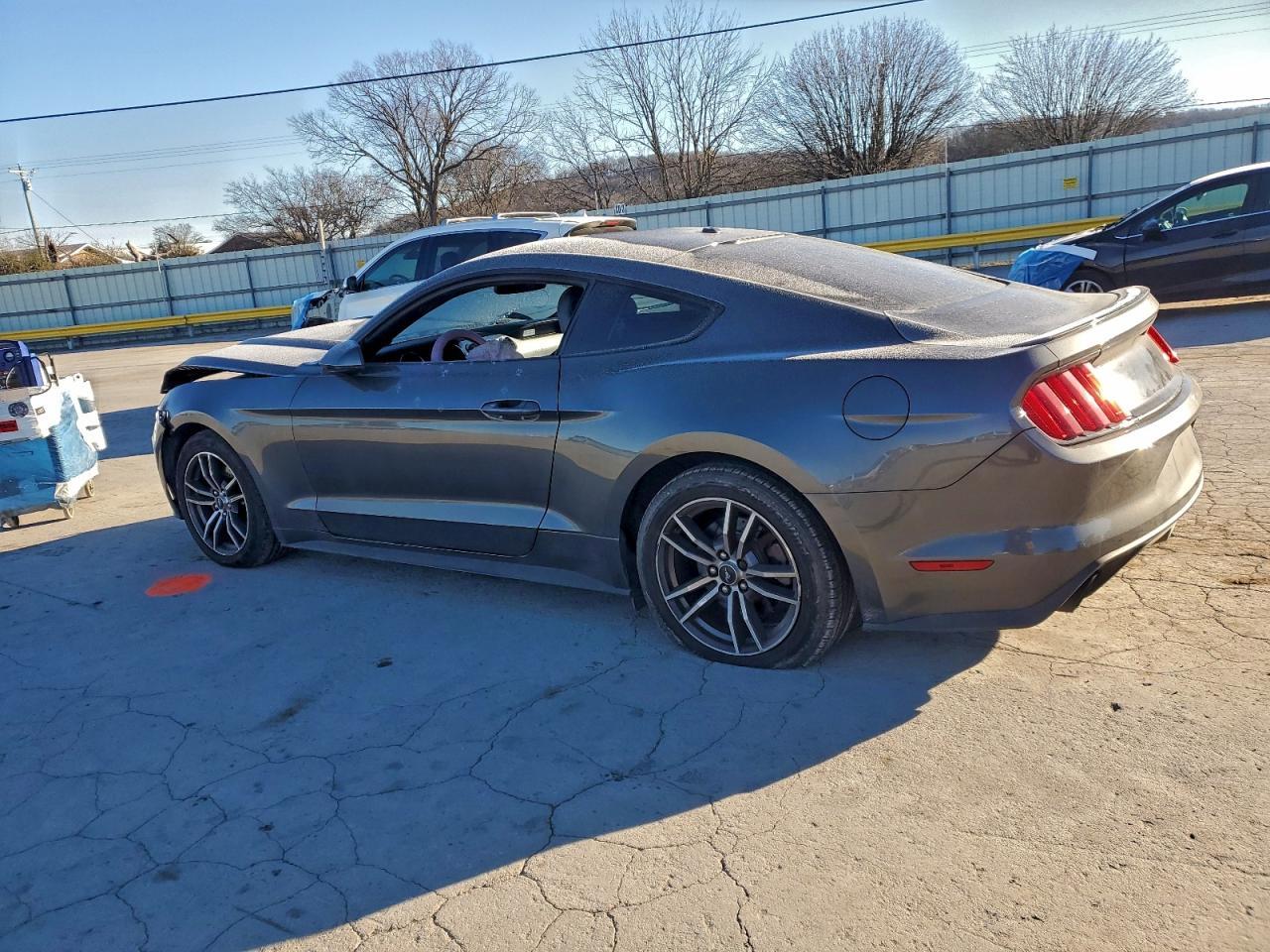 2017 FORD MUSTANG photo 2