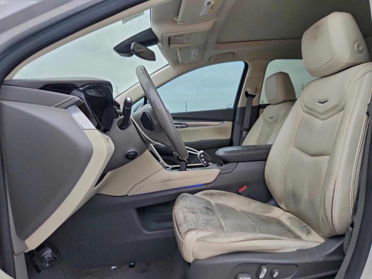 2018 CADILLAC XT5 LUXURY photo 7