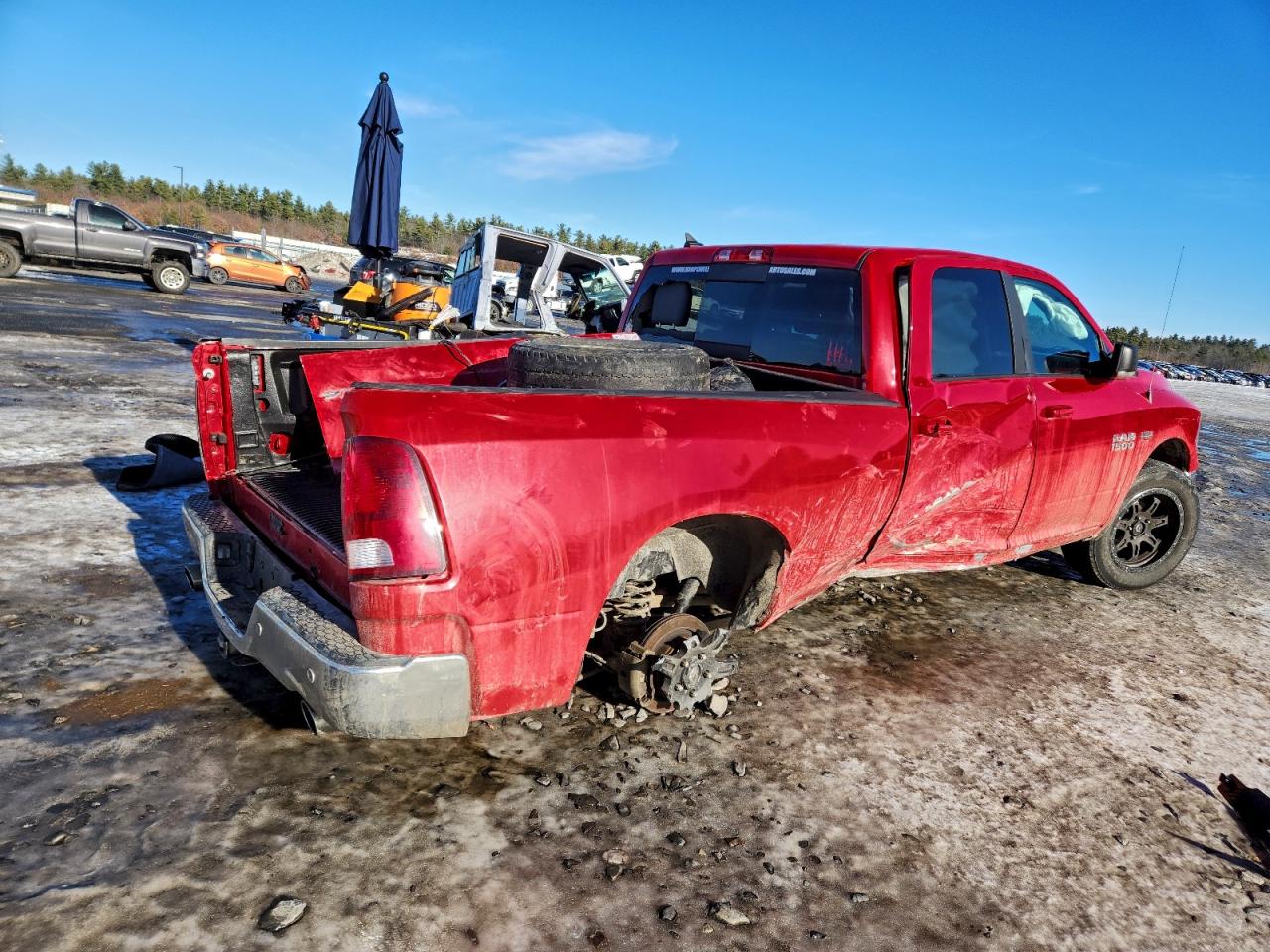 2019 RAM 1500 CLASSIC SLT photo 3