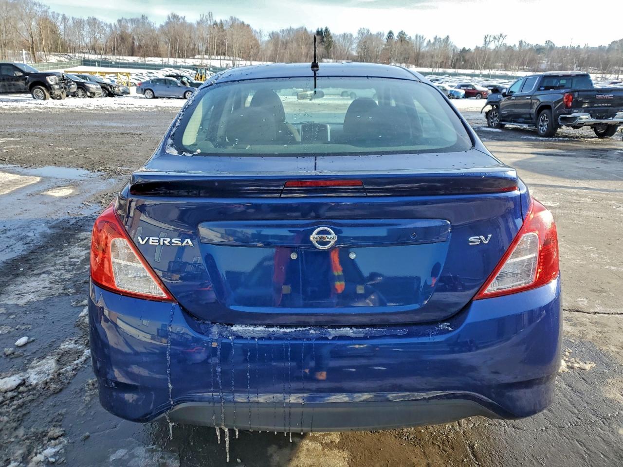 2018 NISSAN VERSA S photo 11