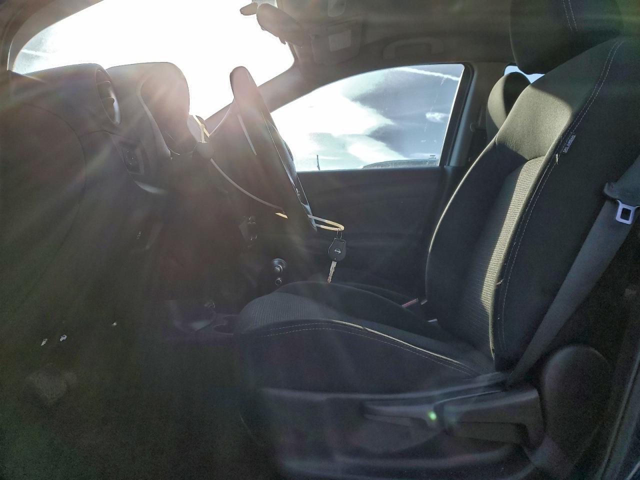 2018 NISSAN VERSA S photo 13