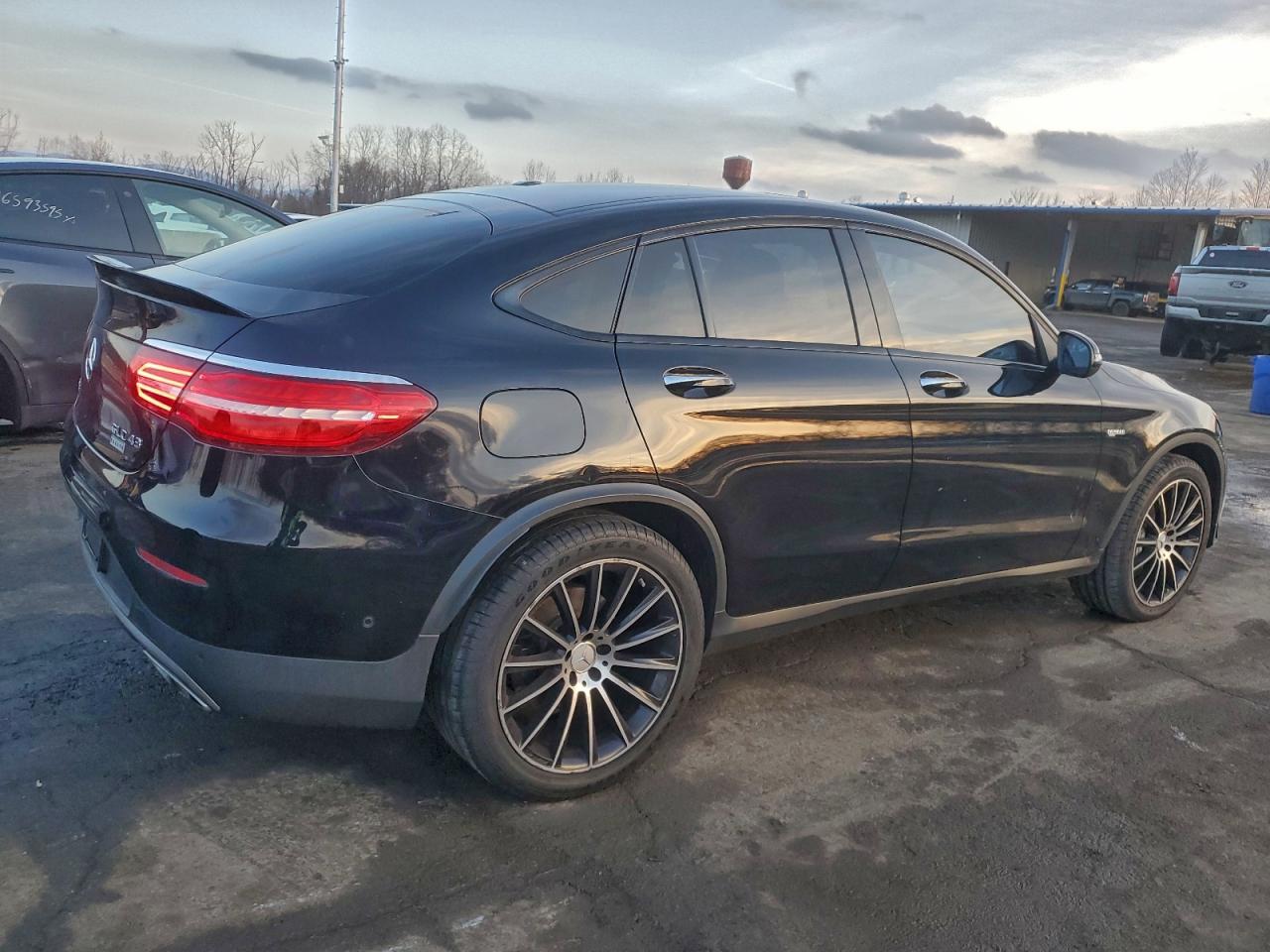 2018 MERCEDES-BENZ GLC COUPE 43 4MATIC AMG photo 3