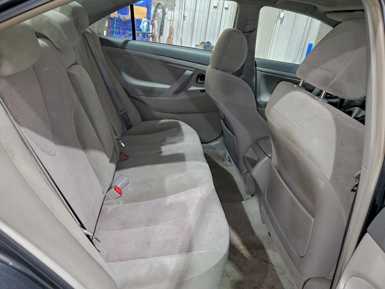 2010 TOYOTA CAMRY BASE photo 10