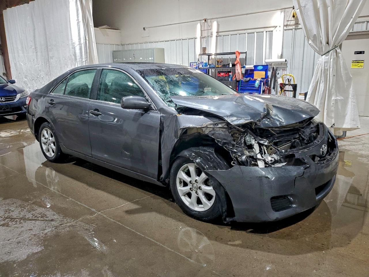 2010 TOYOTA CAMRY BASE photo 4
