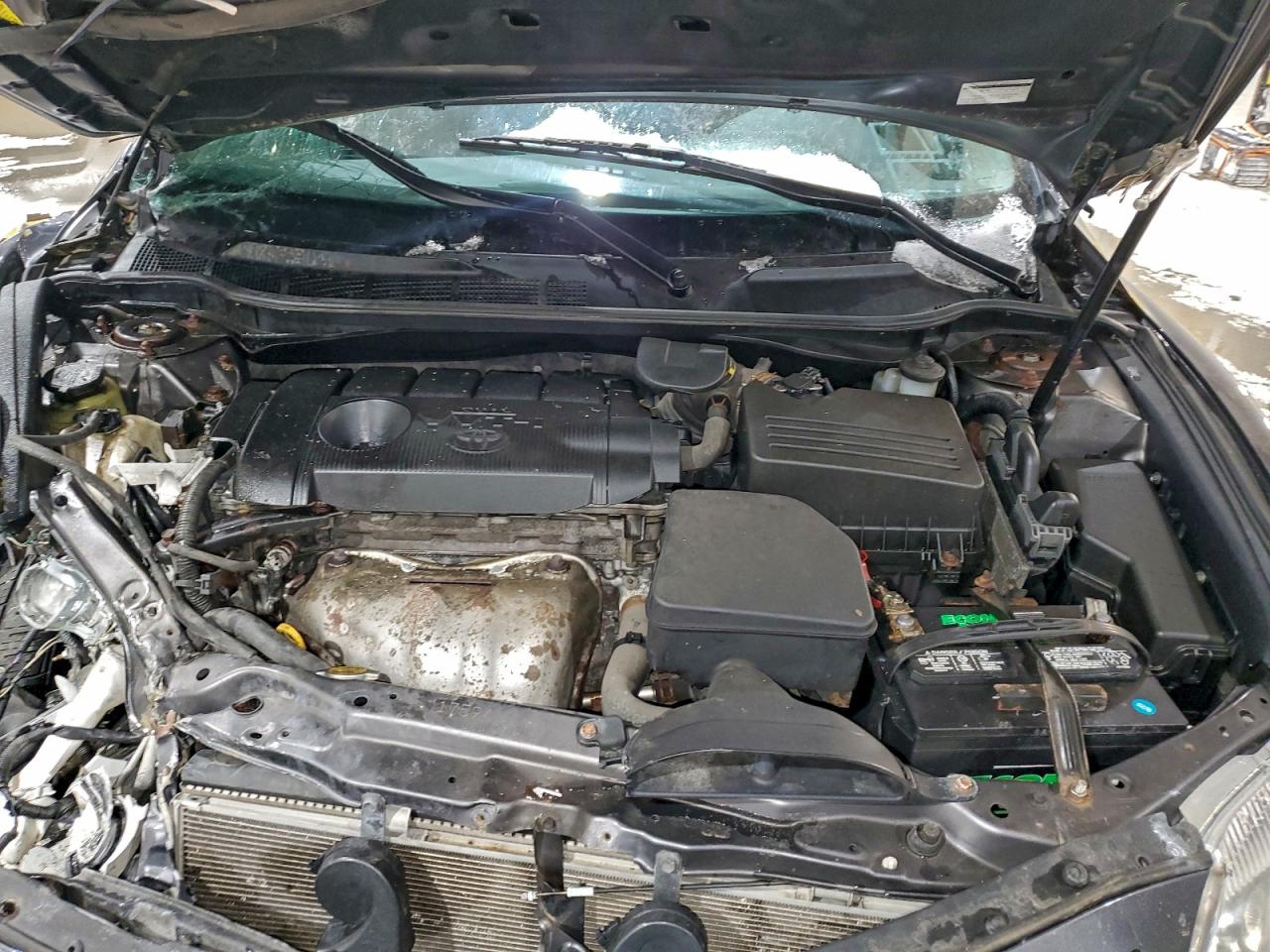 2010 TOYOTA CAMRY BASE photo 11