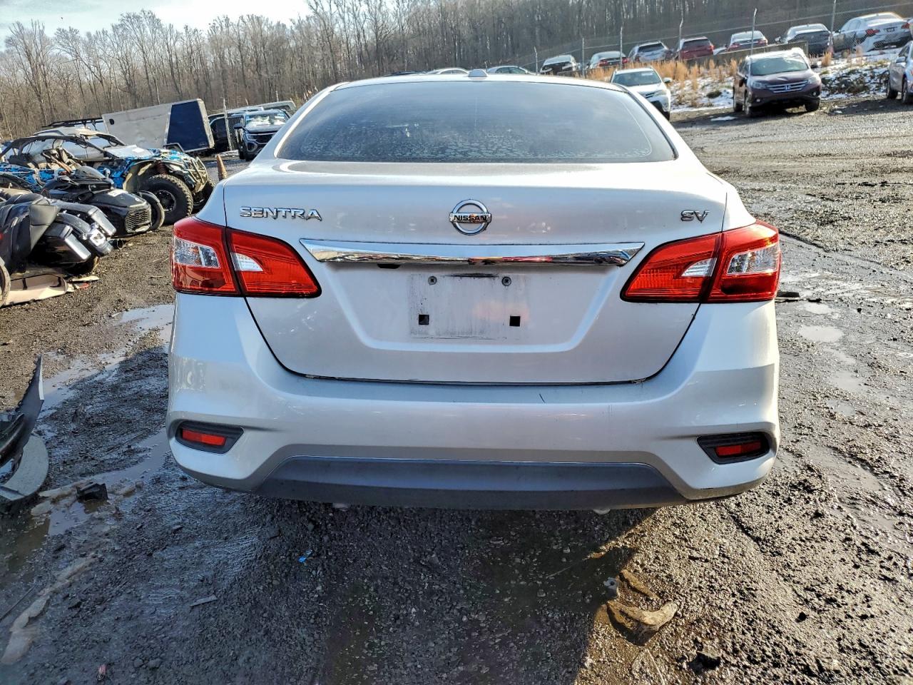 2017 NISSAN SENTRA S photo 6