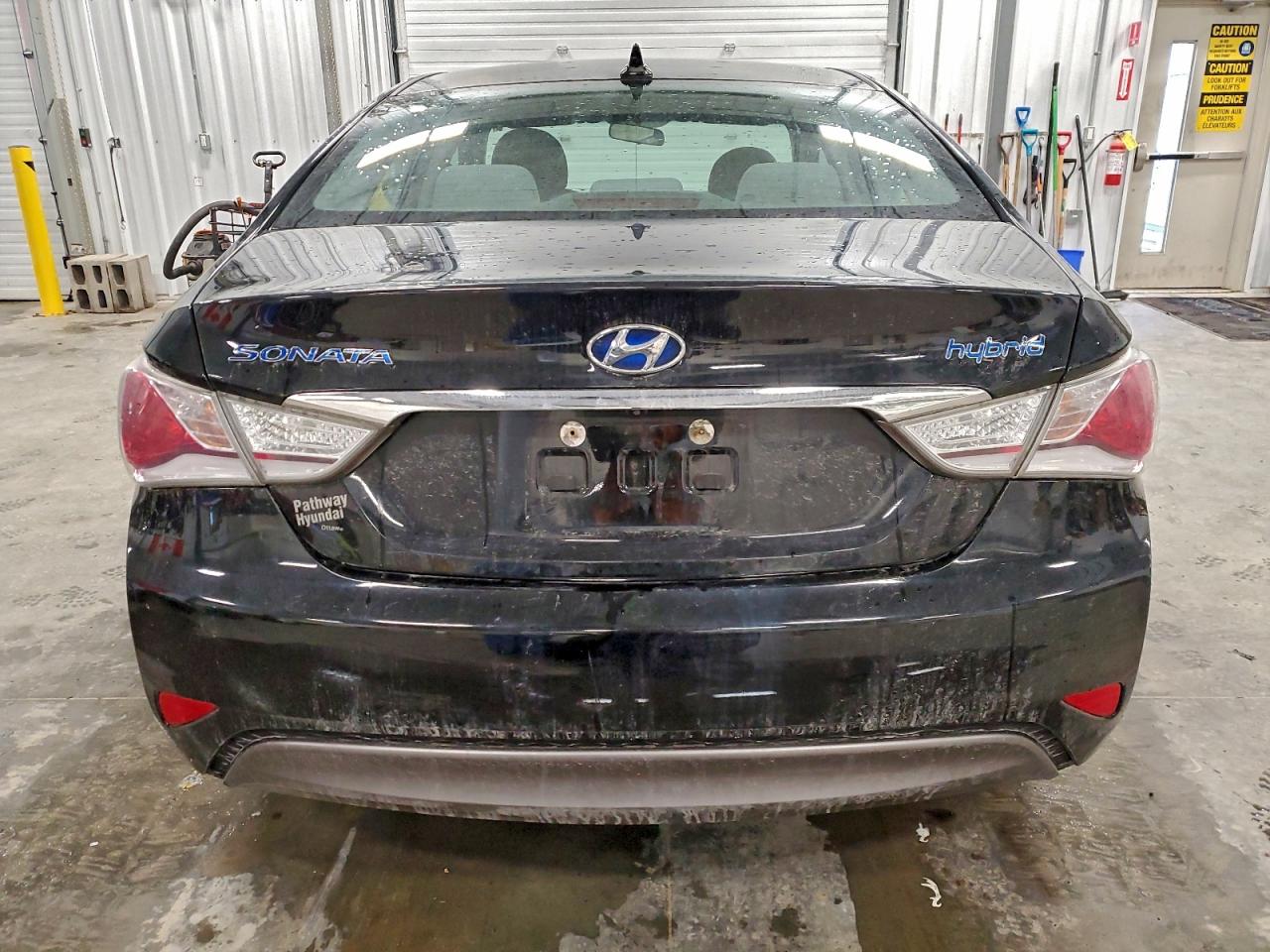2015 HYUNDAI SONATA HYBRID photo 6