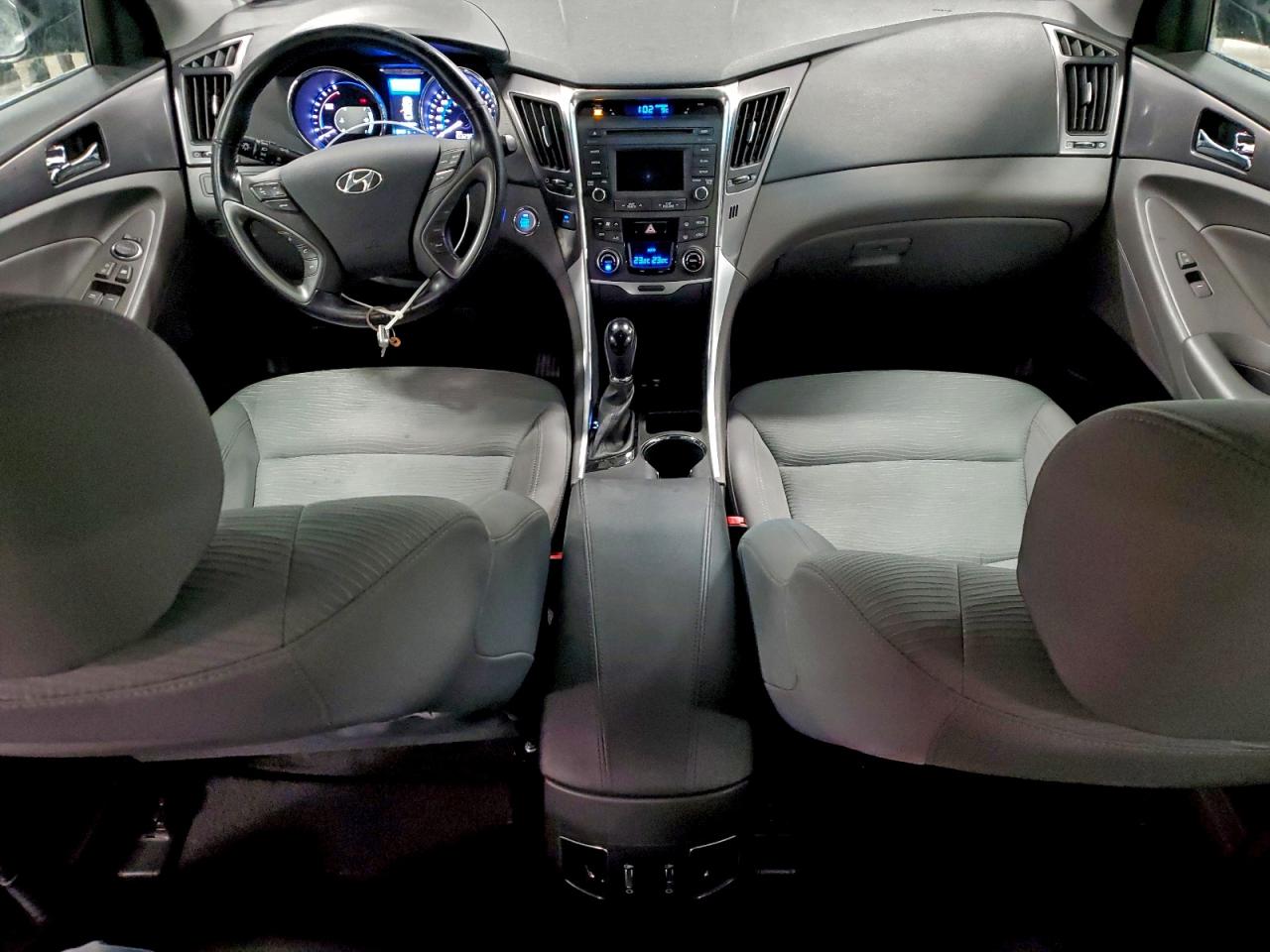 2015 HYUNDAI SONATA HYBRID photo 8