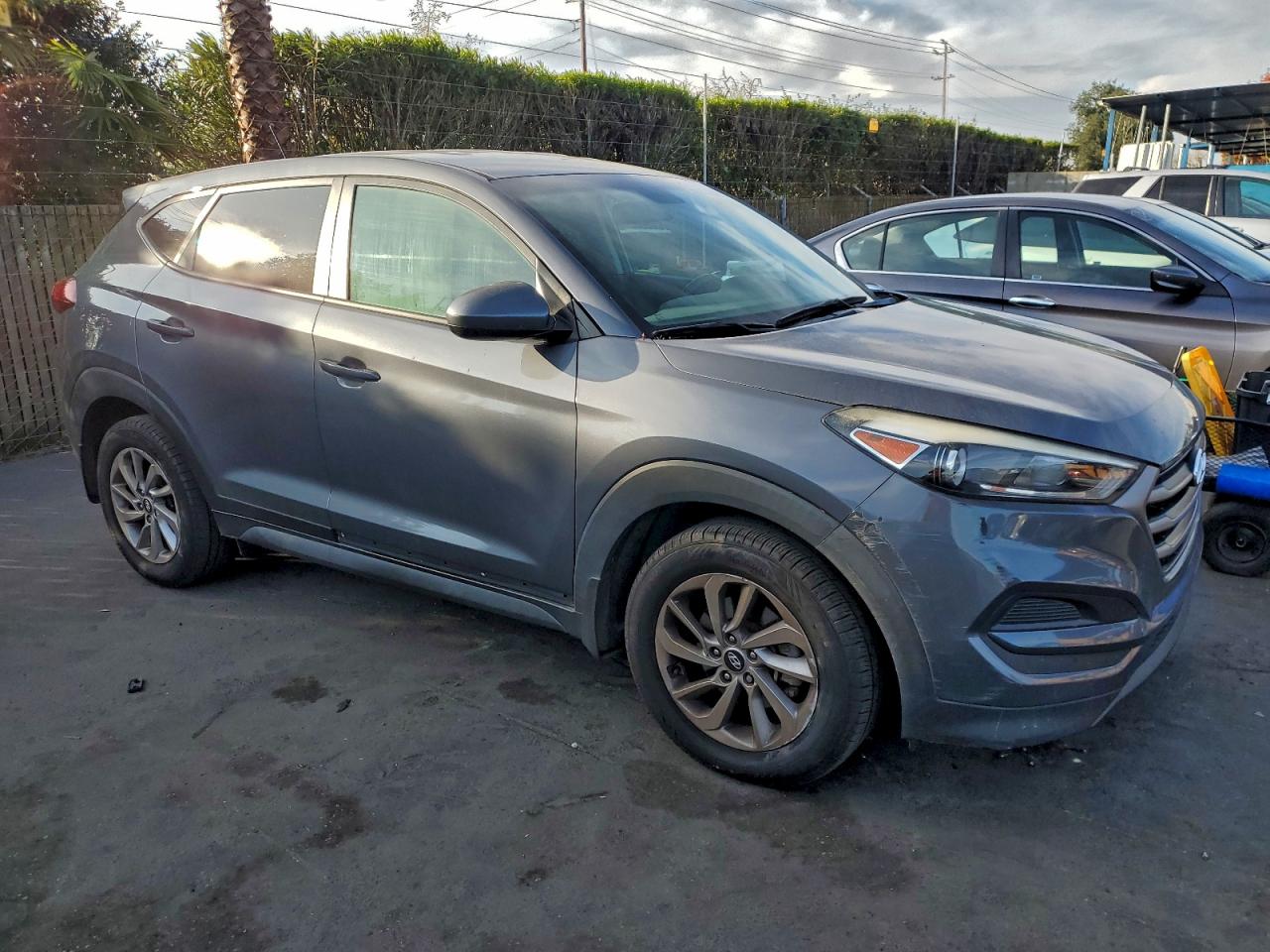 2016 HYUNDAI TUCSON SE photo 4