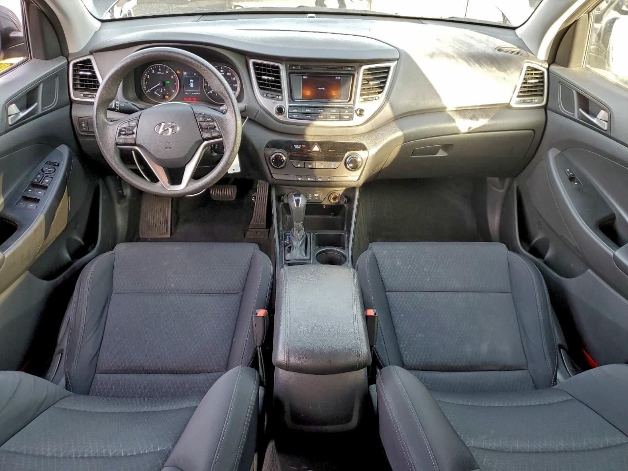 2016 HYUNDAI TUCSON SE photo 8