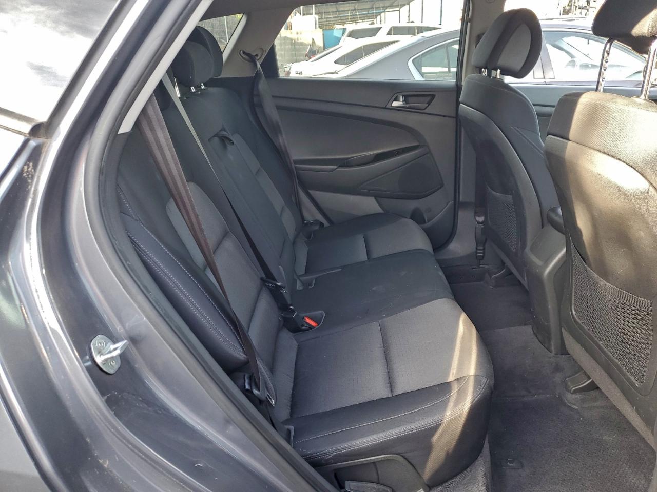 2016 HYUNDAI TUCSON SE photo 11
