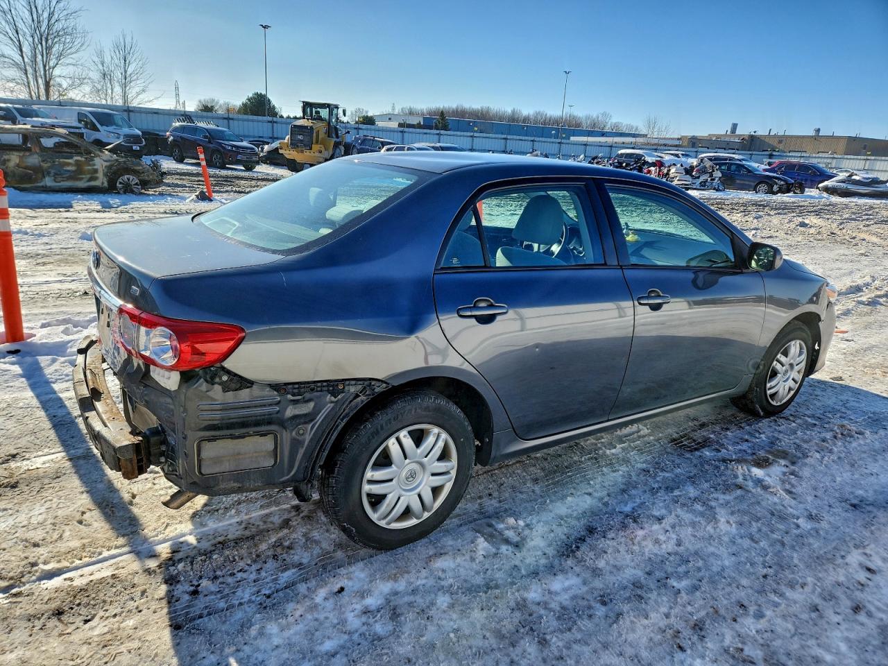 2011 TOYOTA COROLLA BASE photo 3