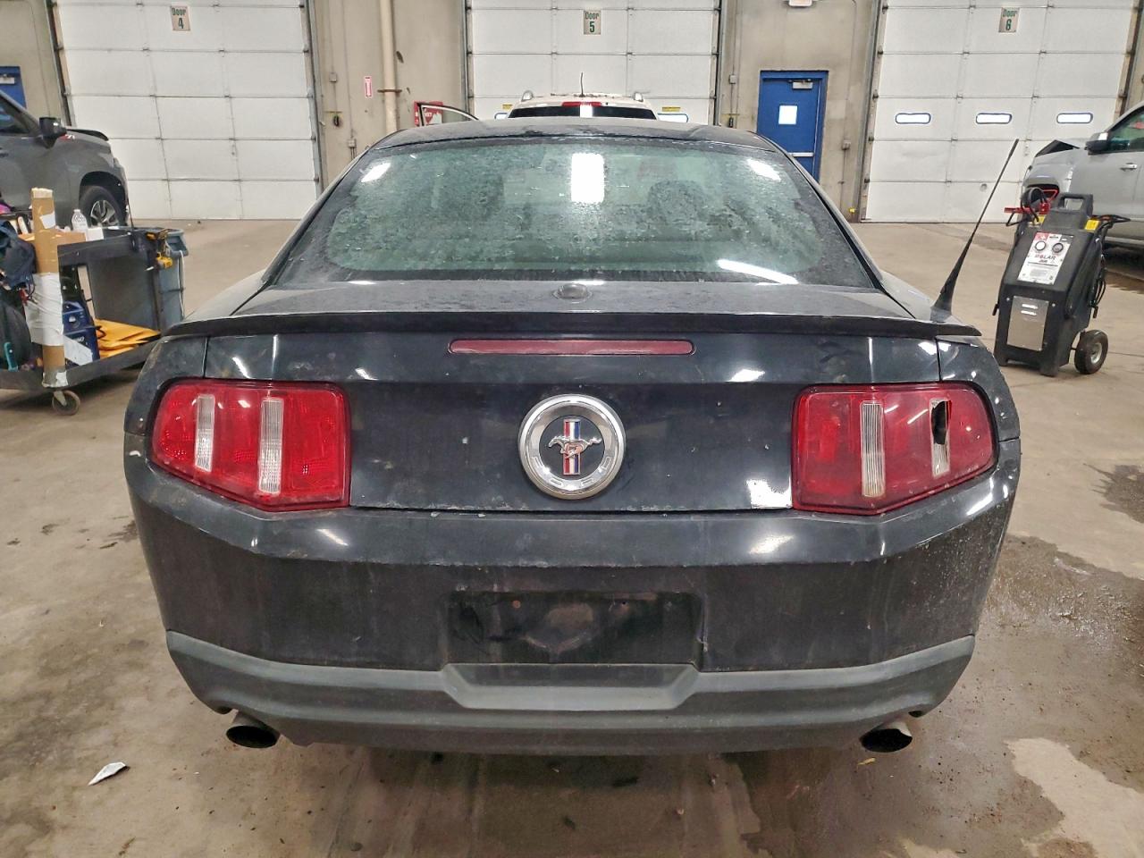 2012 FORD MUSTANG photo 6