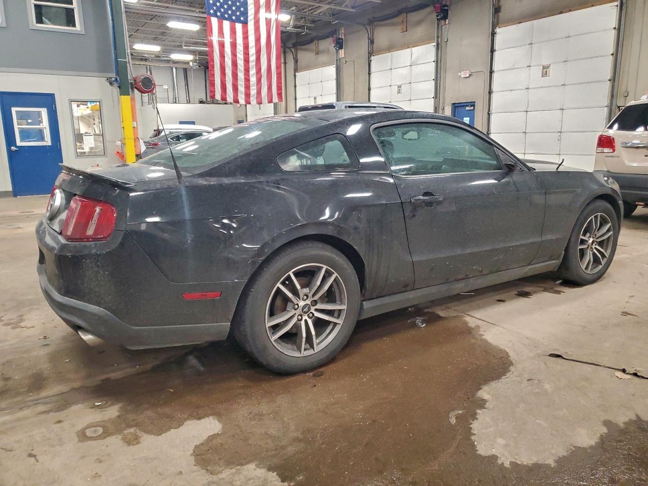 2012 FORD MUSTANG photo 3