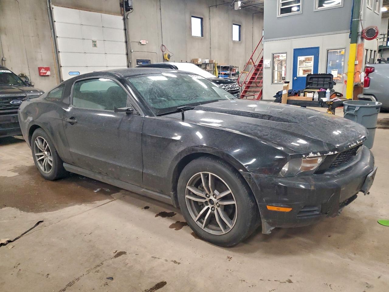 2012 FORD MUSTANG photo 4
