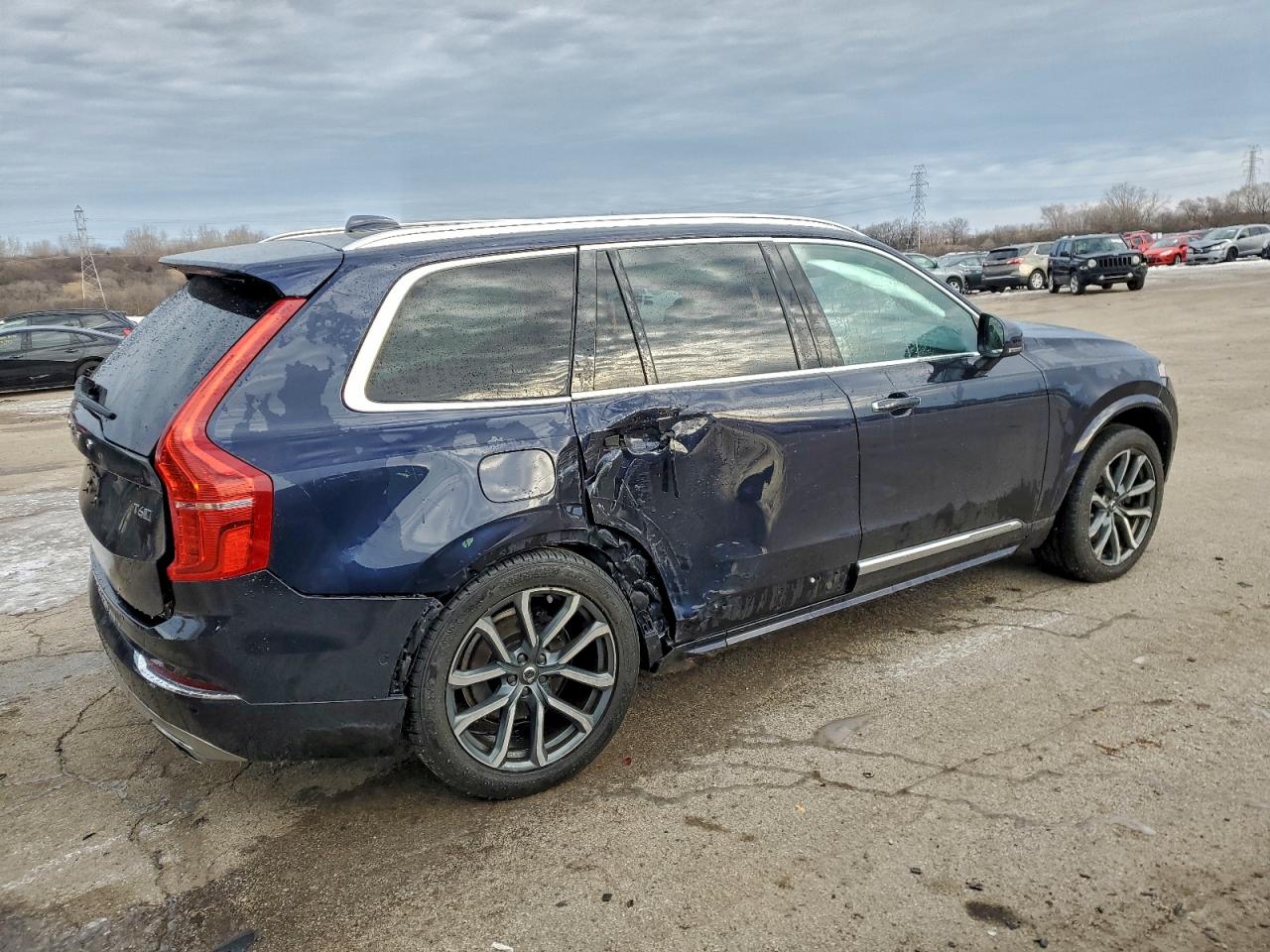 2017 VOLVO XC90 T6 photo 3
