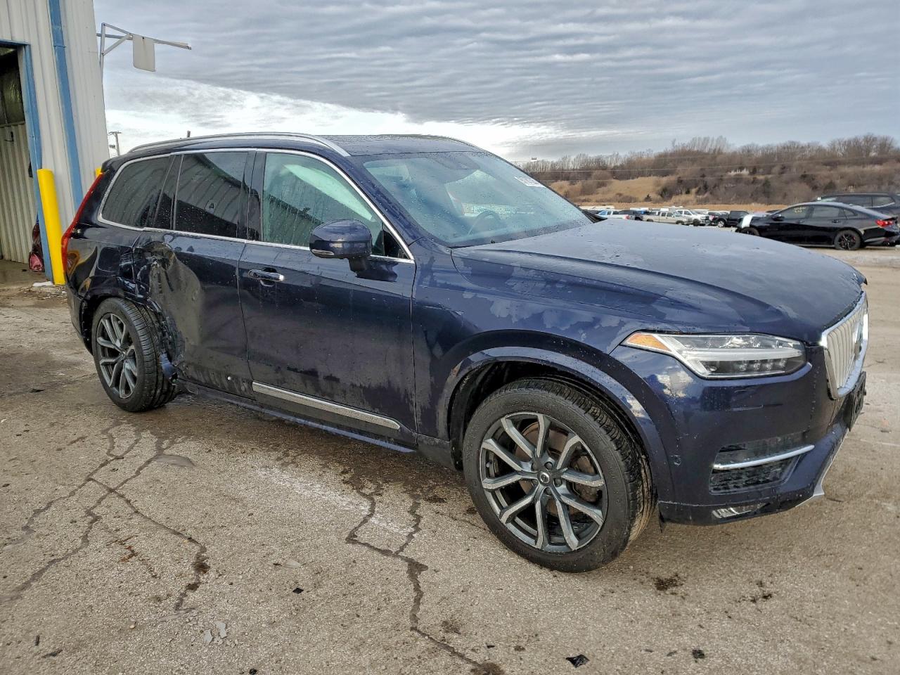2017 VOLVO XC90 T6 photo 4