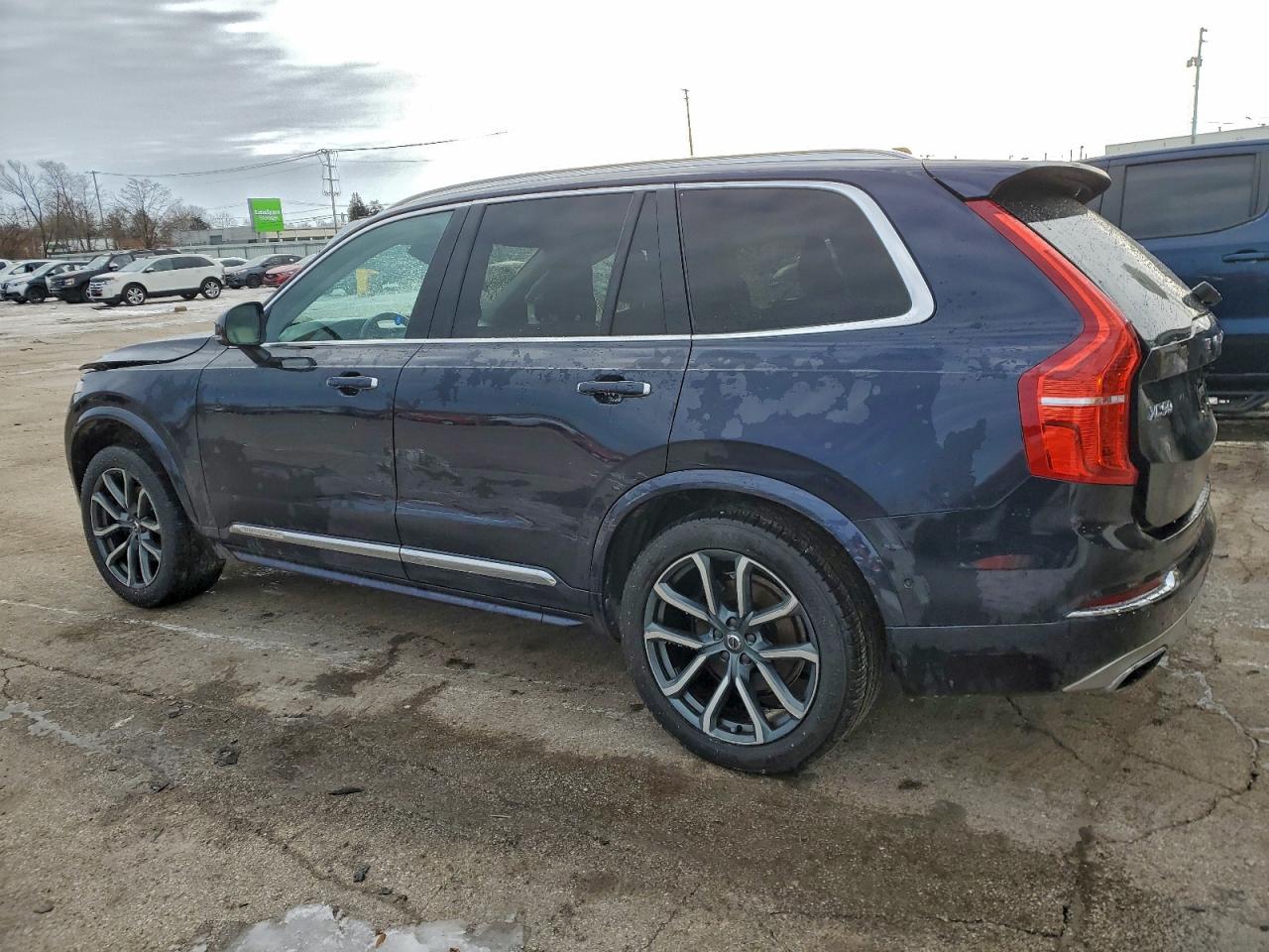 2017 VOLVO XC90 T6 photo 2