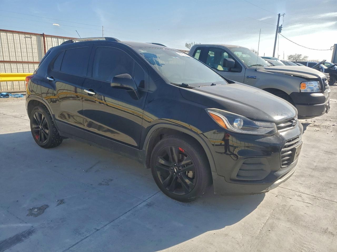 2019 CHEVROLET TRAX 1LT photo 4