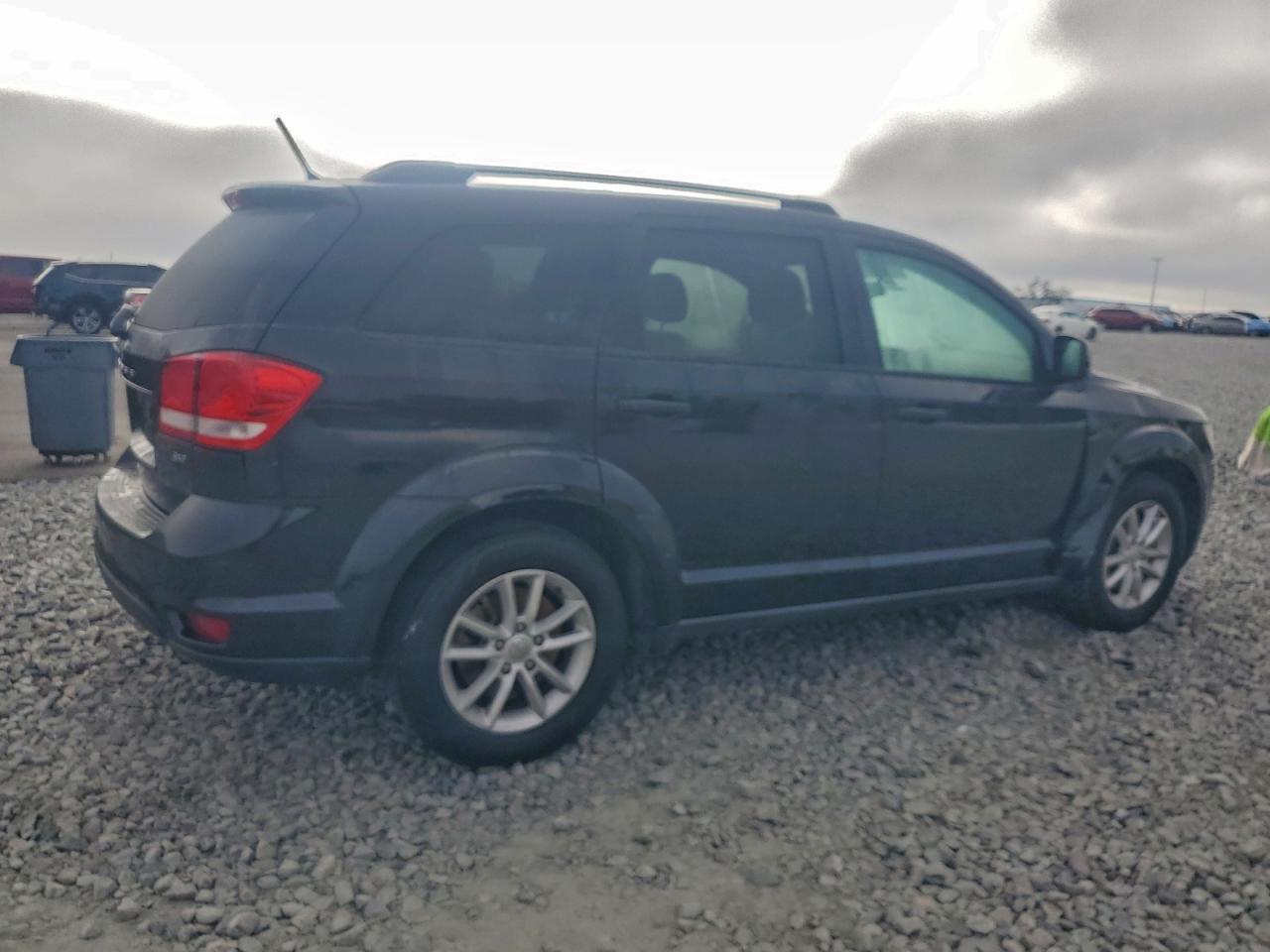 2013 DODGE JOURNEY SXT photo 3